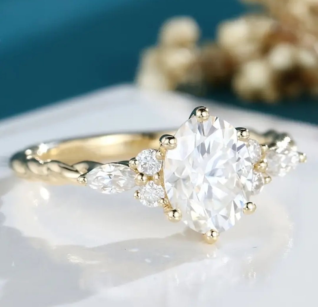 1pc Sparkling Halo Ring with Oval-Cut Cubic Zirconia.