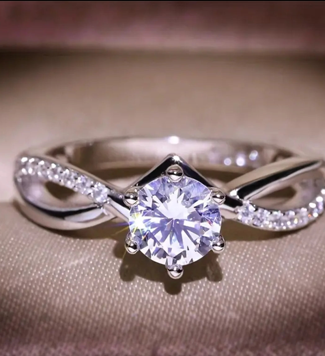 Cocktail Ring Modern Design