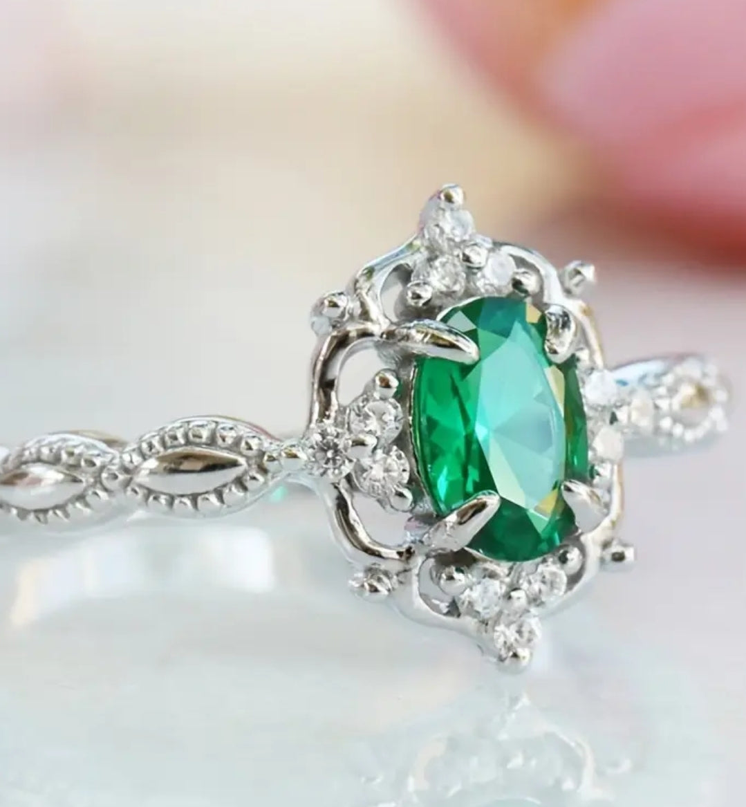 Elegant Promise Ring with Green Cubic Zirconia - Luxurious White Golden Plated Alloy, Perfect Engagement or Wedding Gift