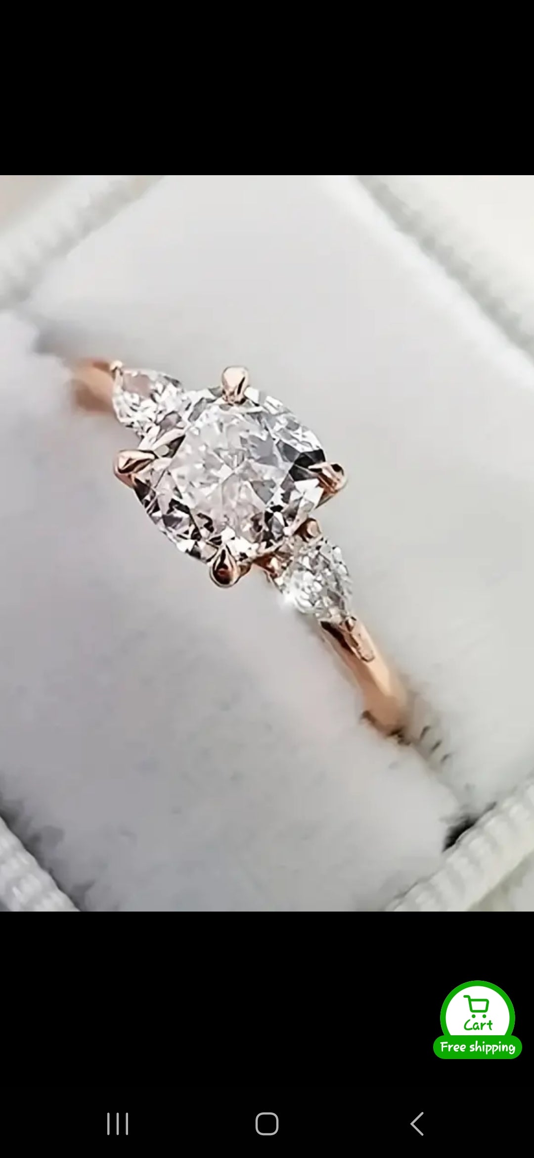 Elegant Bride's Wedding Ring With 4-claw Setting Of 3 Zirconia