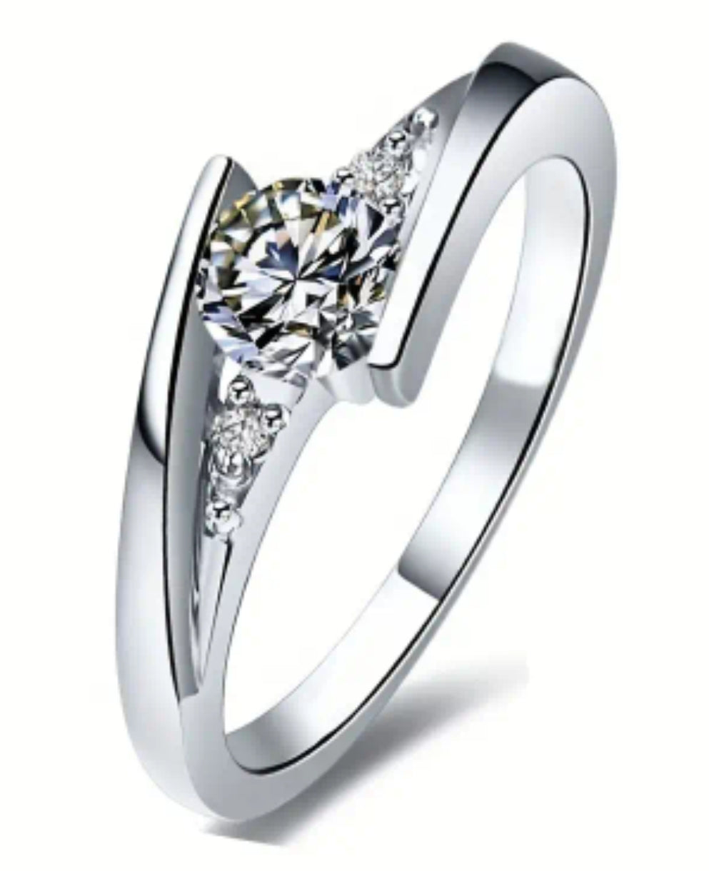 Elegant Vintage Style Engagement Ring for Women, 0.5 CT Round Cut Zirconia