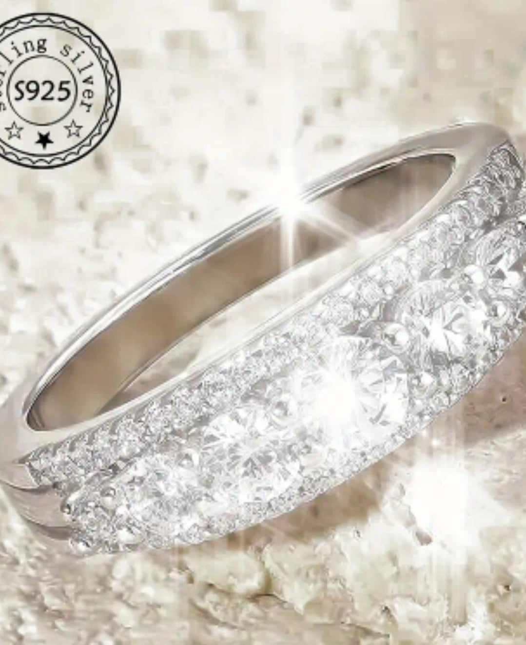 Elegant 925 Sterling Silver Ring with Sparkling Cubic Zirconia - Timeless Luxury, Ideal for Weddings, Valentine's, or special occasions.