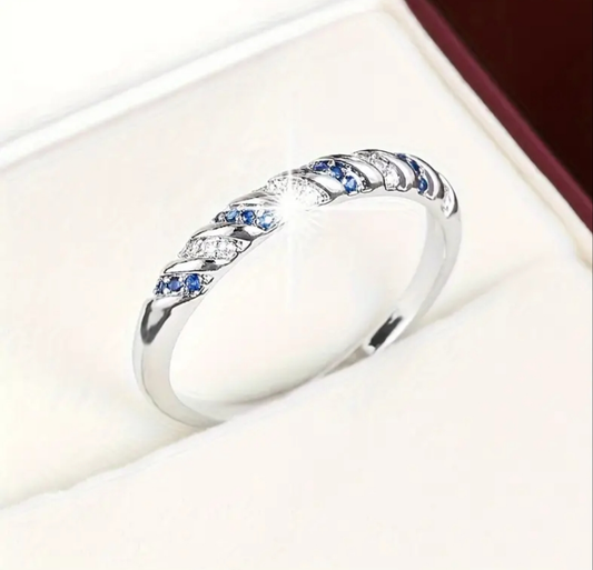 Trendy Spiral Design Ring Inlaid with Synthetic Zirconia
