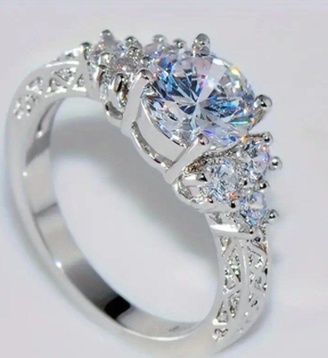 1pc Exquisite and Fashionable Engagement Ring