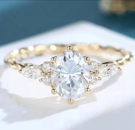 1pc Sparkling Halo Ring with Oval-Cut Cubic Zirconia.