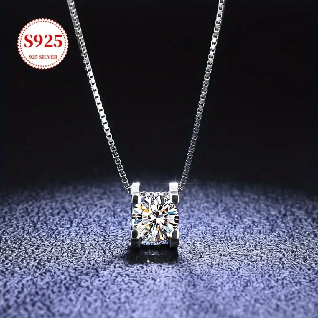 925 Silver chain with Mosinite Stone