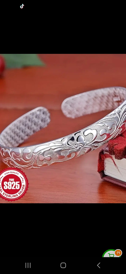 Elegant 925 Sterling Silver Bangle Bracelet