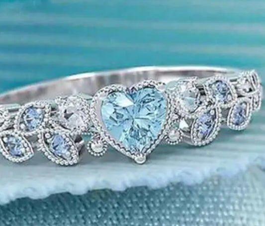 1pc Women's Engagement Ring Fashionable Shiny Silvery Alloy Inlaid Love Heart Imitation Zirconia