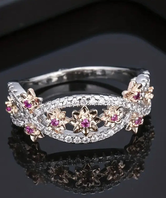 Everyday Elegance Elegant Floral Wreath Zirconia Ring