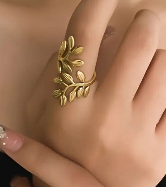 Elegant Adjustable Open Stainless Steel Floral Ring, Versatile for Daily Wear & Special Occasions